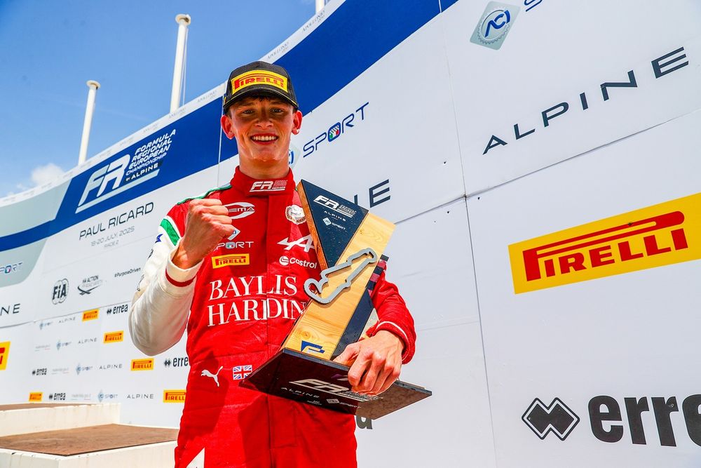 フレディ・スレイター