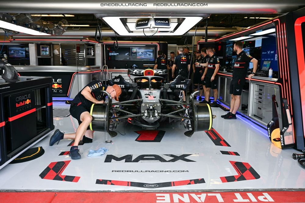 La Red Bull RB21 è in continuo sviluppo