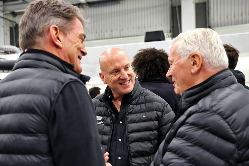 O chefe da equipe Graeme Lowdon, o CEO Dan Towriss e o consultor técnico Pat Symonds fazem parte da liderança da organização de F1 da Cadillac