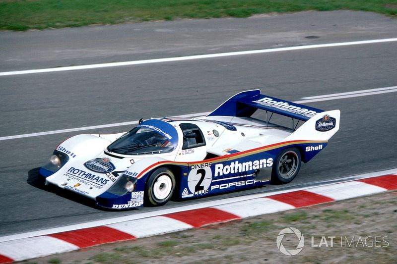 На снимке здесь в 1983 году Беллоф выиграл титул World Sportscar 1984 года с Porsche