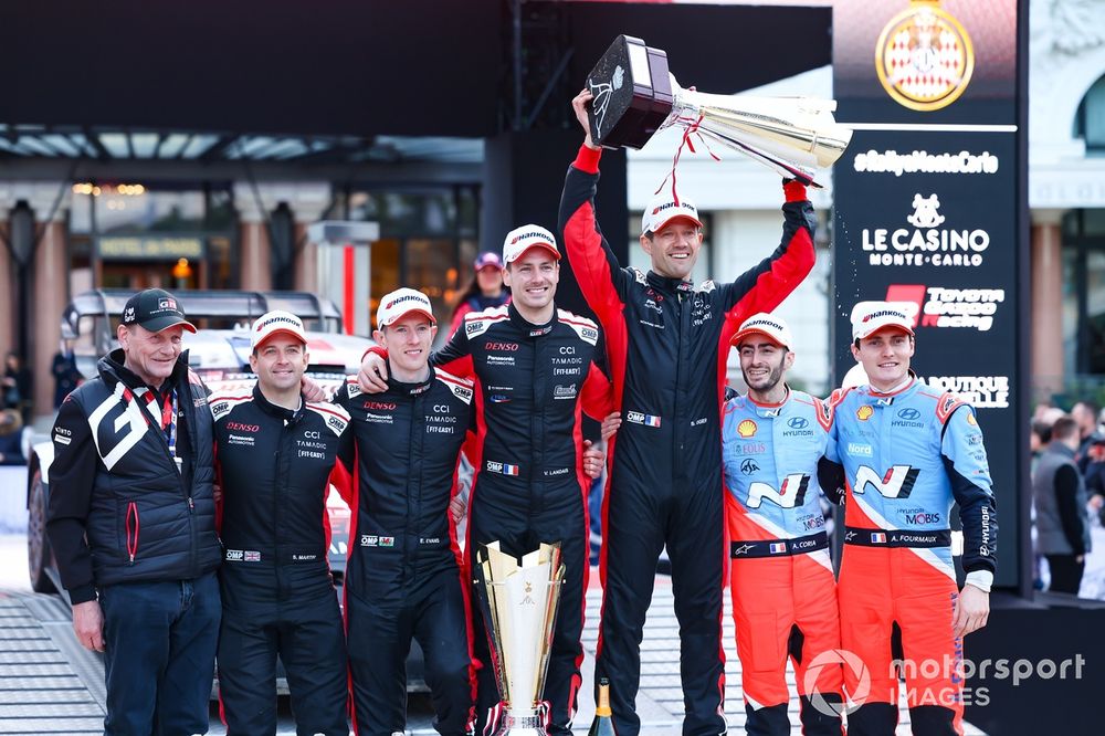 Себастьен Огье не исключает толчок титула WRC Себастьен Огье не исключает толчок титула WRC
