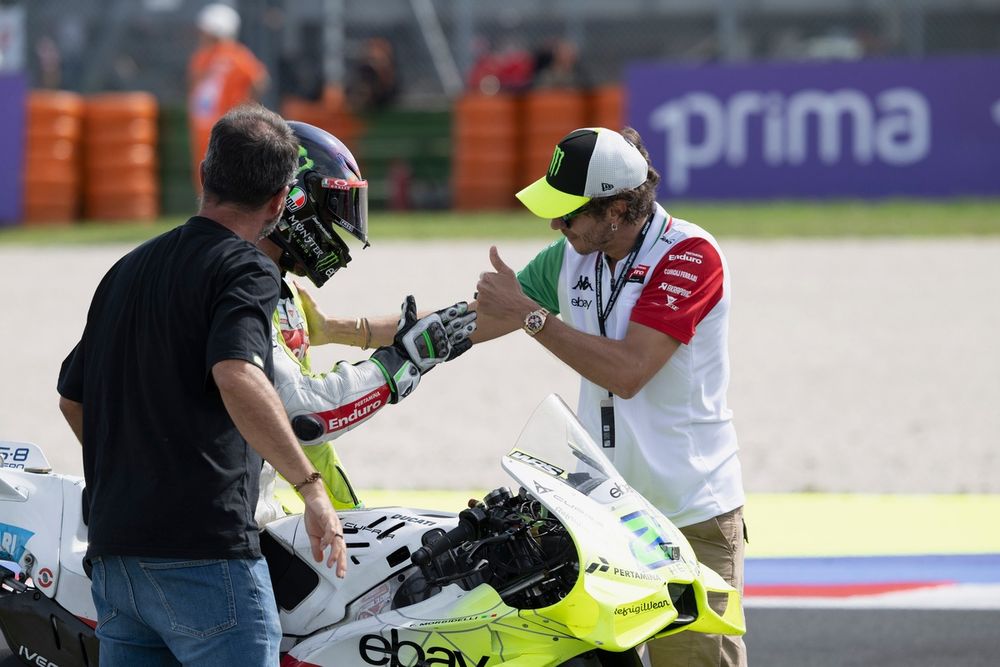 Valentino Rossi estuvo el fin de semana en Misano animando a sus pilotos