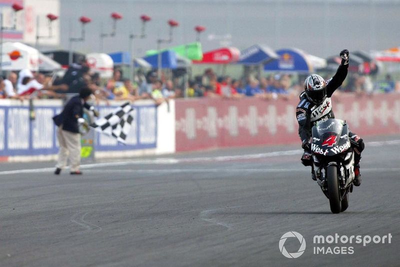 Alex Barros, Honda, se impuso en el GP del Pacífico que se celebró en Motegi en 2002