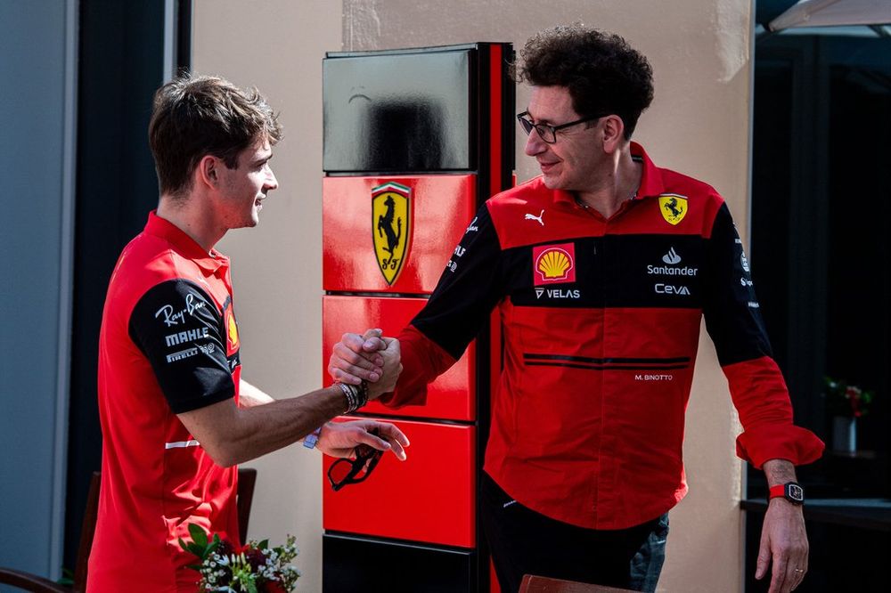 Charles Leclerc, Ferrari F1-75, Mattia Binotto, Team Principal, Ferrari