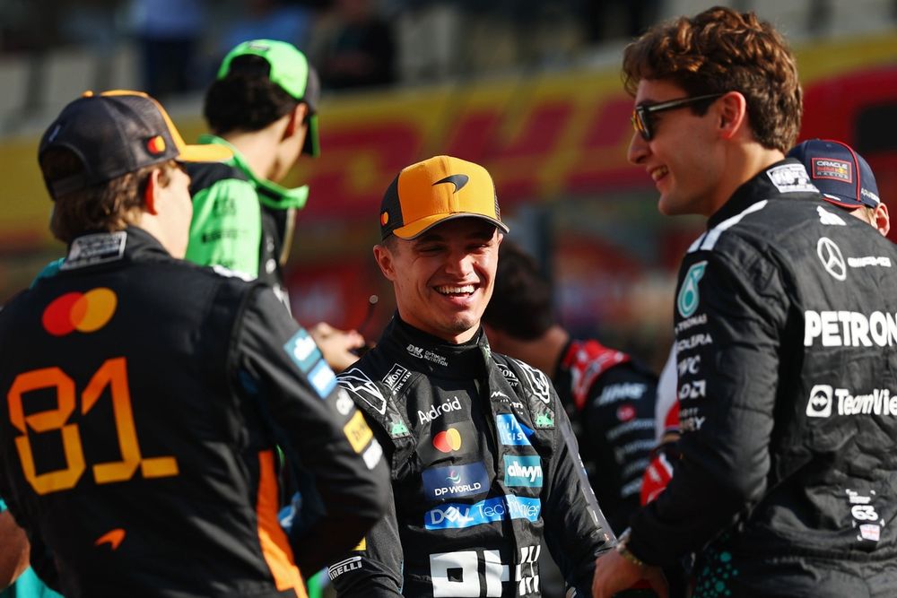 George Russell avec Oscar Piastri et Lando Norris avant la course.