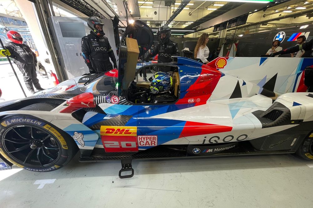 Valentino Rossi, BMW M Hybrid V8