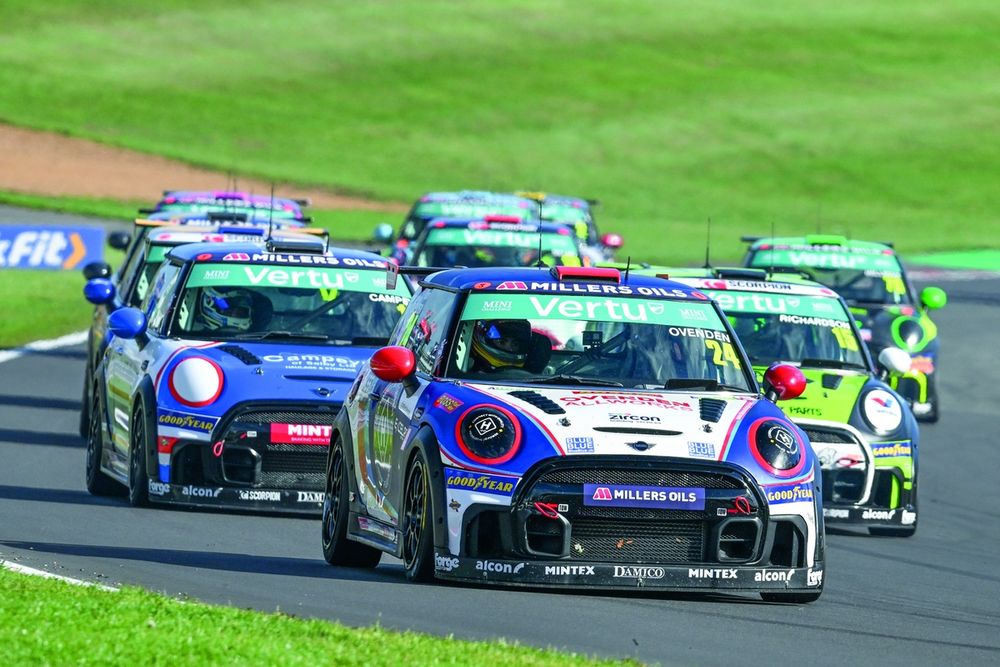 Consistent scoring helped
Ovenden to Mini Challenge crown