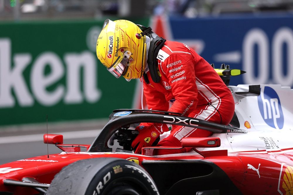 Lewis Hamilton, in parco chiuso senza l'ala dell'Halo