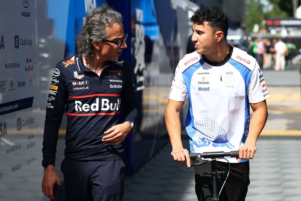 Laurent Mekies with Isack Hadjar