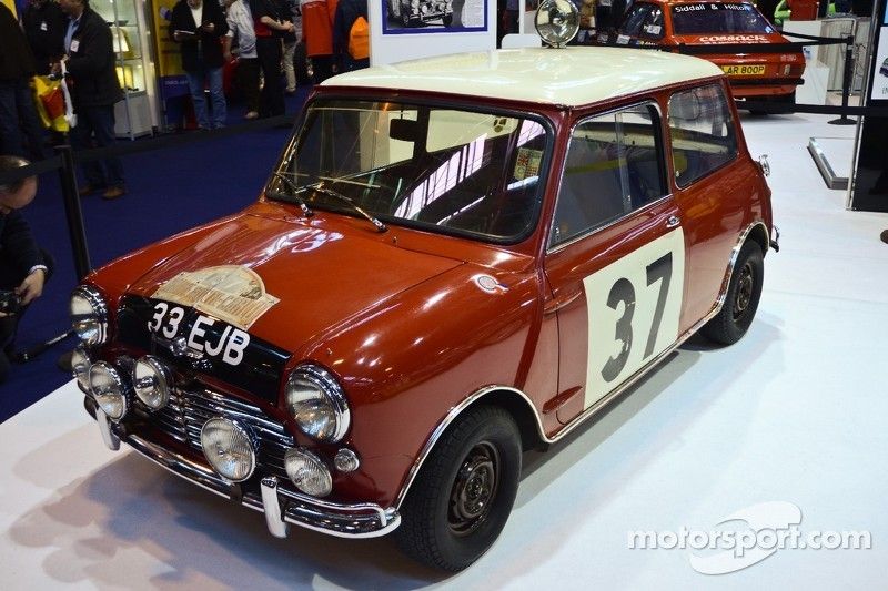 Mini Cooper S - 1964 г. Победитель Монте Карло ралли, управляемый Пэдди Хопкирком