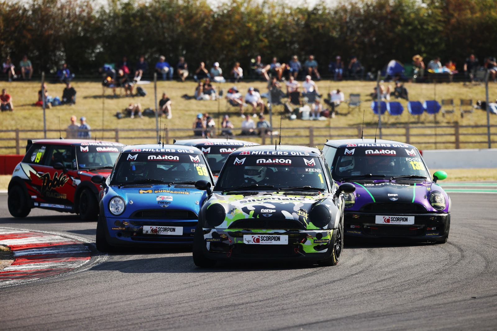 Reigning champion Keens now enjoys a narrow points lead over Luff