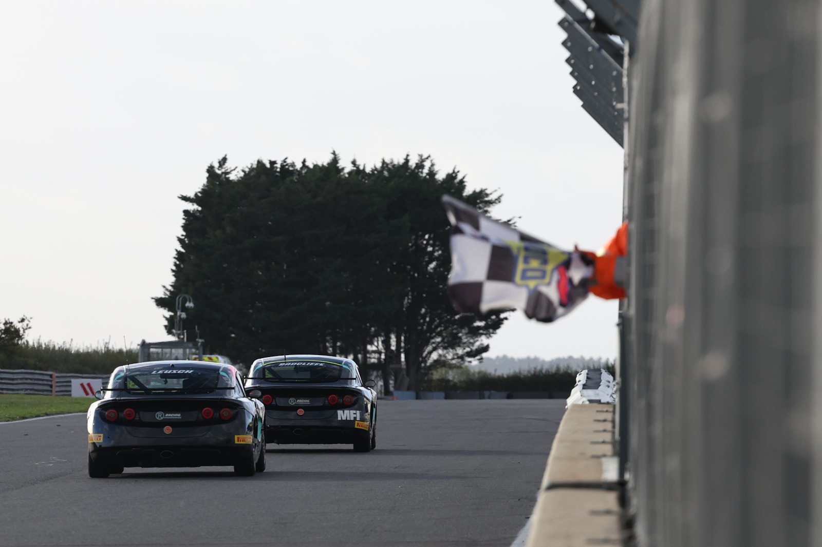 Leusch follows home R Racing team-mate Radcliffe in the finale to seal the crown