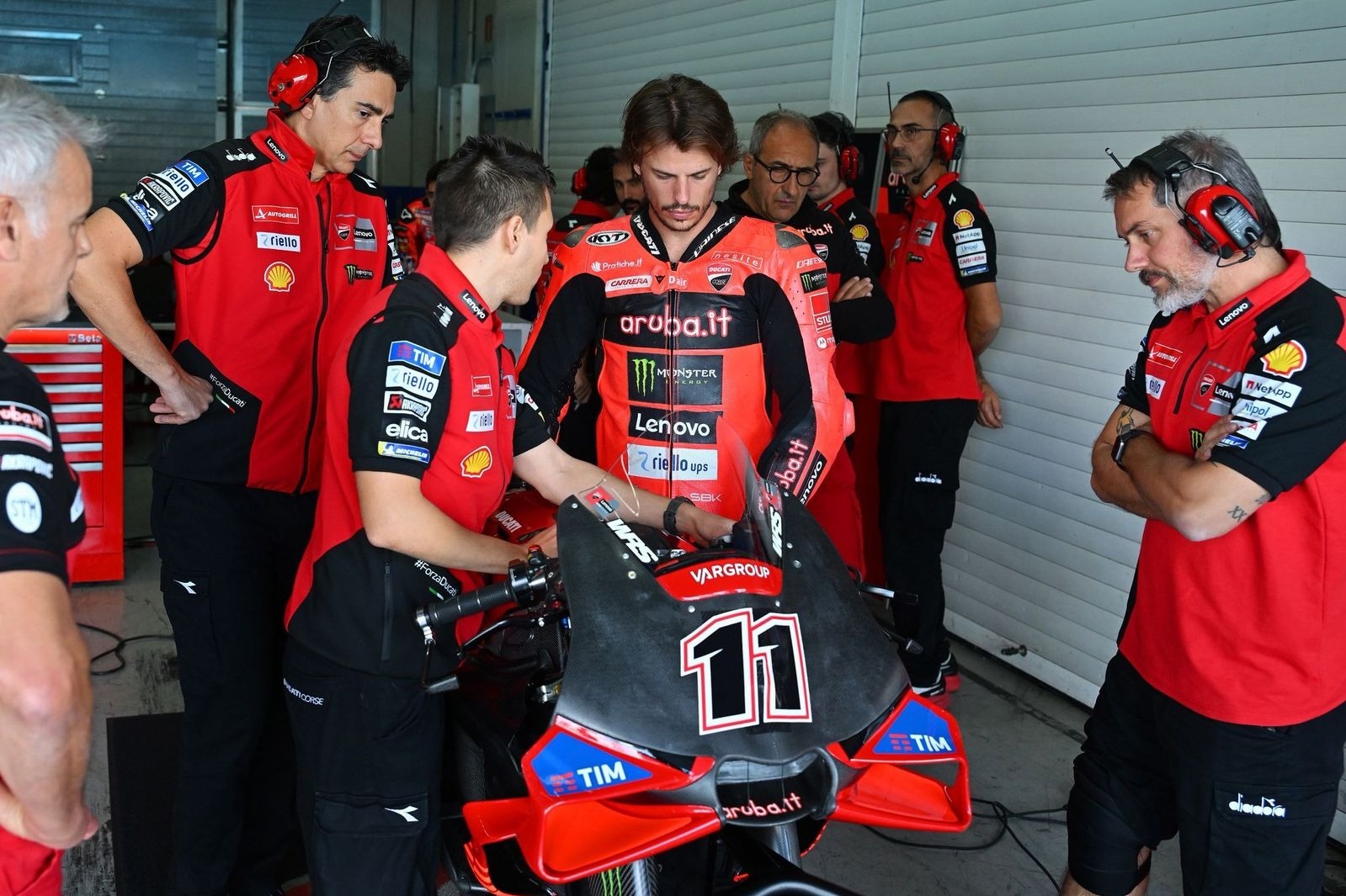 Nicolò Bulega a signé le meilleur temps avec le prototype de la Ducati GP27 à Barcelone.