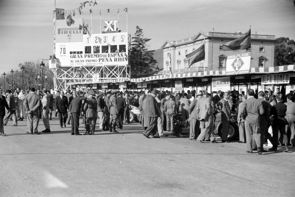 El primer Gran Premio de España se organizó en 1913 y la prueba debutó en el calendario de la Fórmula 1 en 1951, en el circuito de Pedralbes, en Barcelona.
