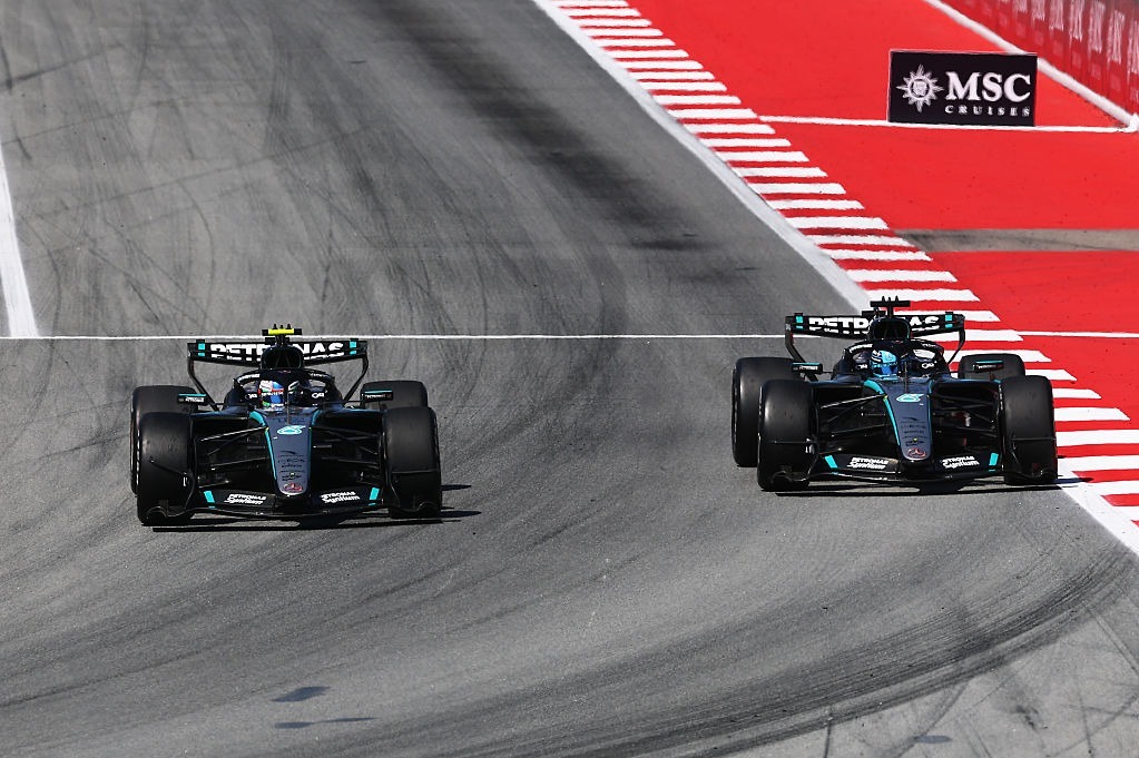 En Barcelona, la batalla interna hizo perder tiempo a Mercedes respecto a rivales mucho más cercanos, incluido el eventual ganador de la carrera, Lewis Hamilton.
