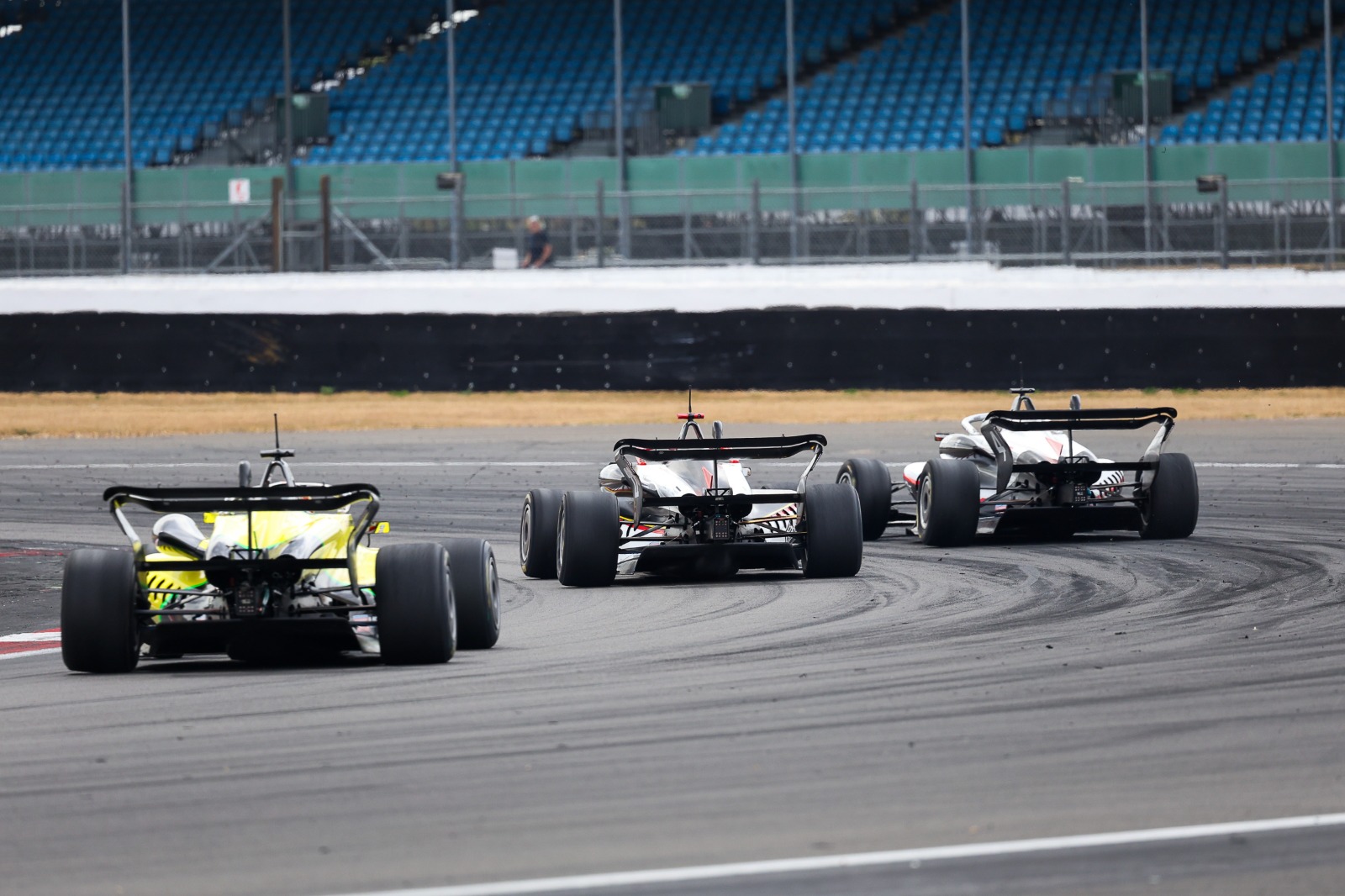 Late Micallef (r) move at Brooklands in race three ensured Hitech took a clean sweep