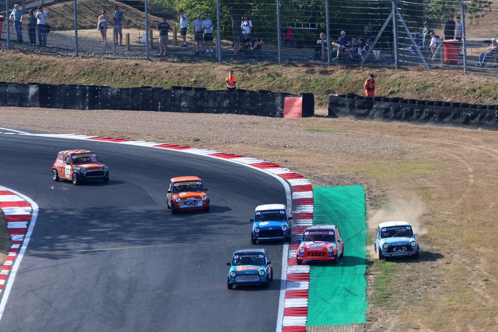 May (l), Winkworth (c) and Woollard (r) each took a Se7en S-Class win after frantic battling