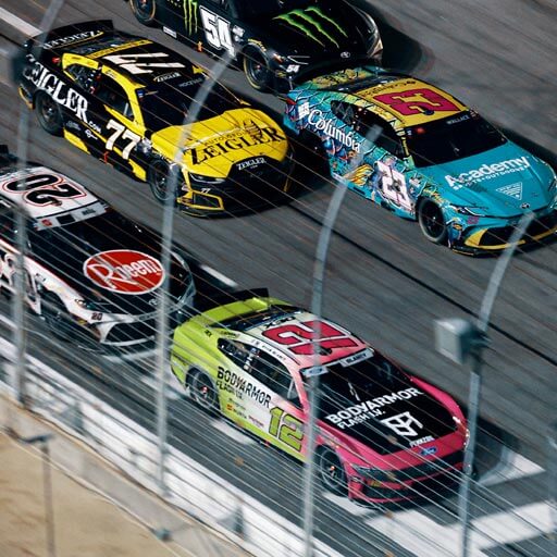 Three-wide battle for Atlanta win